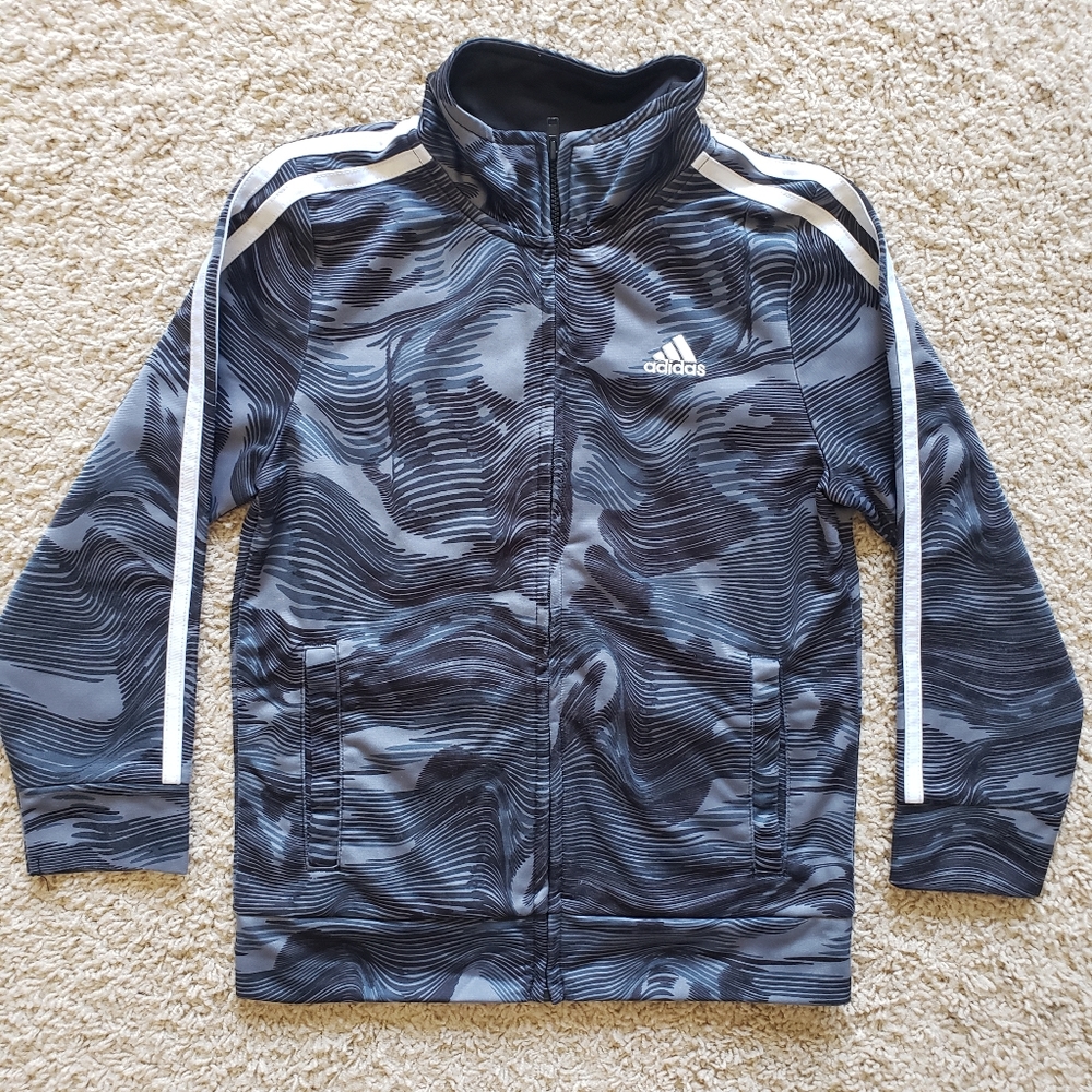 Adidas jacket - size 6 (Boy)